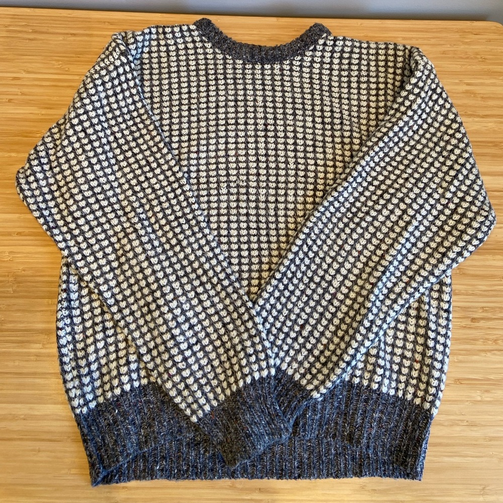 Vintage Knit Expressions Men’s Sweater - Size L or XL